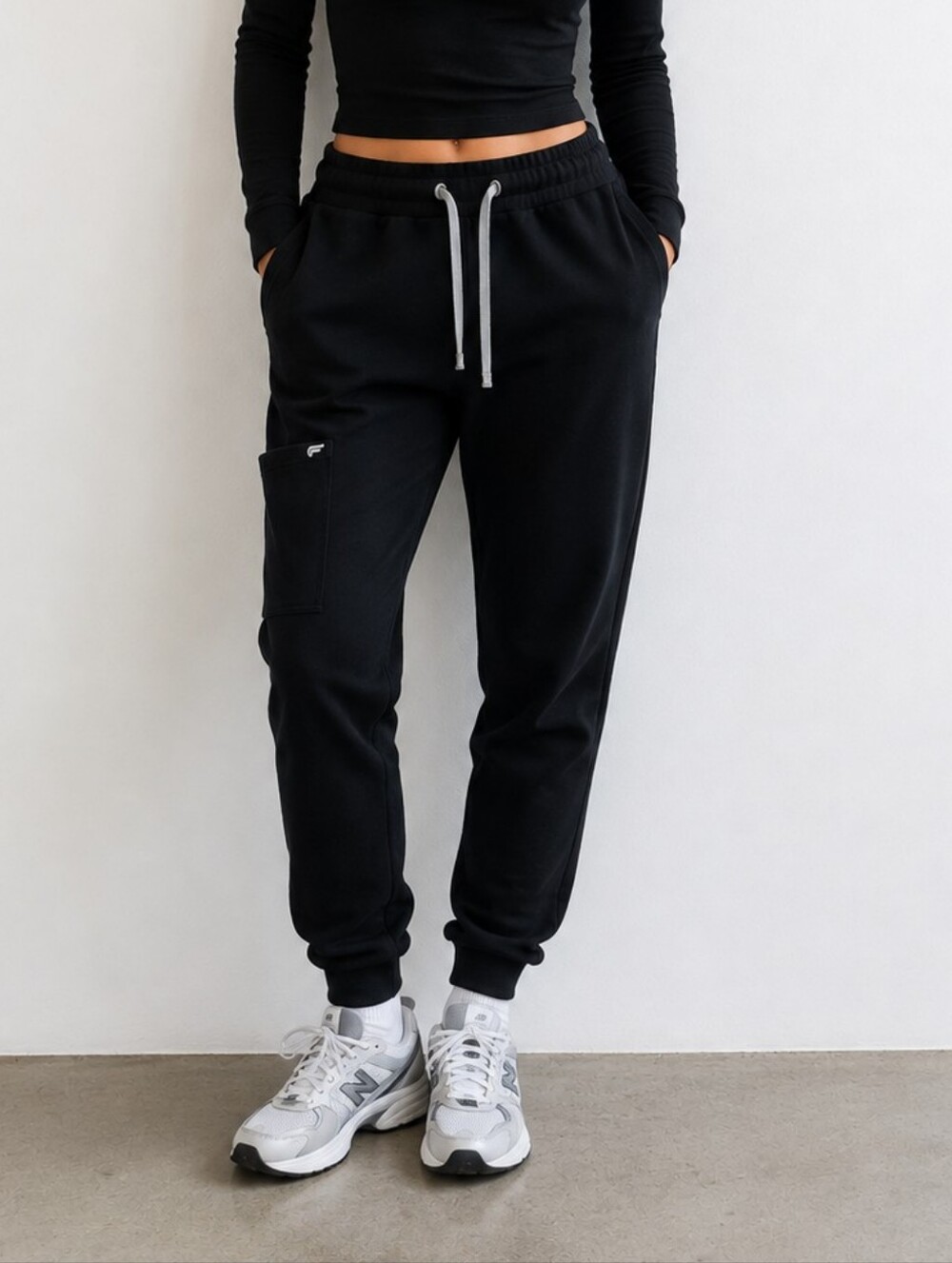 FABLETICS Women's Black Cargo Jogger Sweatpants Athletic Lounge Activewear